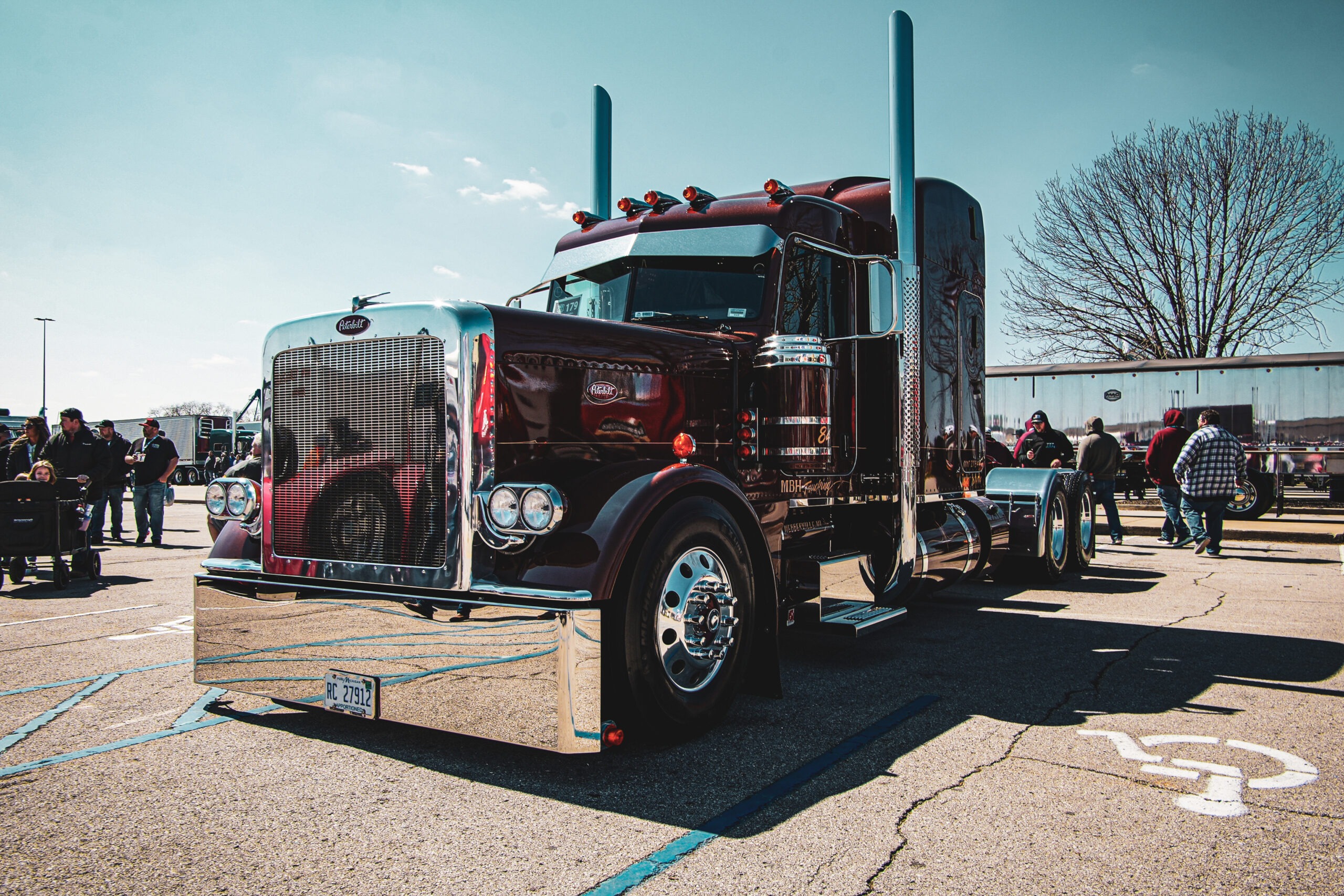 Stay Safe Behind the Wheel: Guide to Trucking Safety Tips!