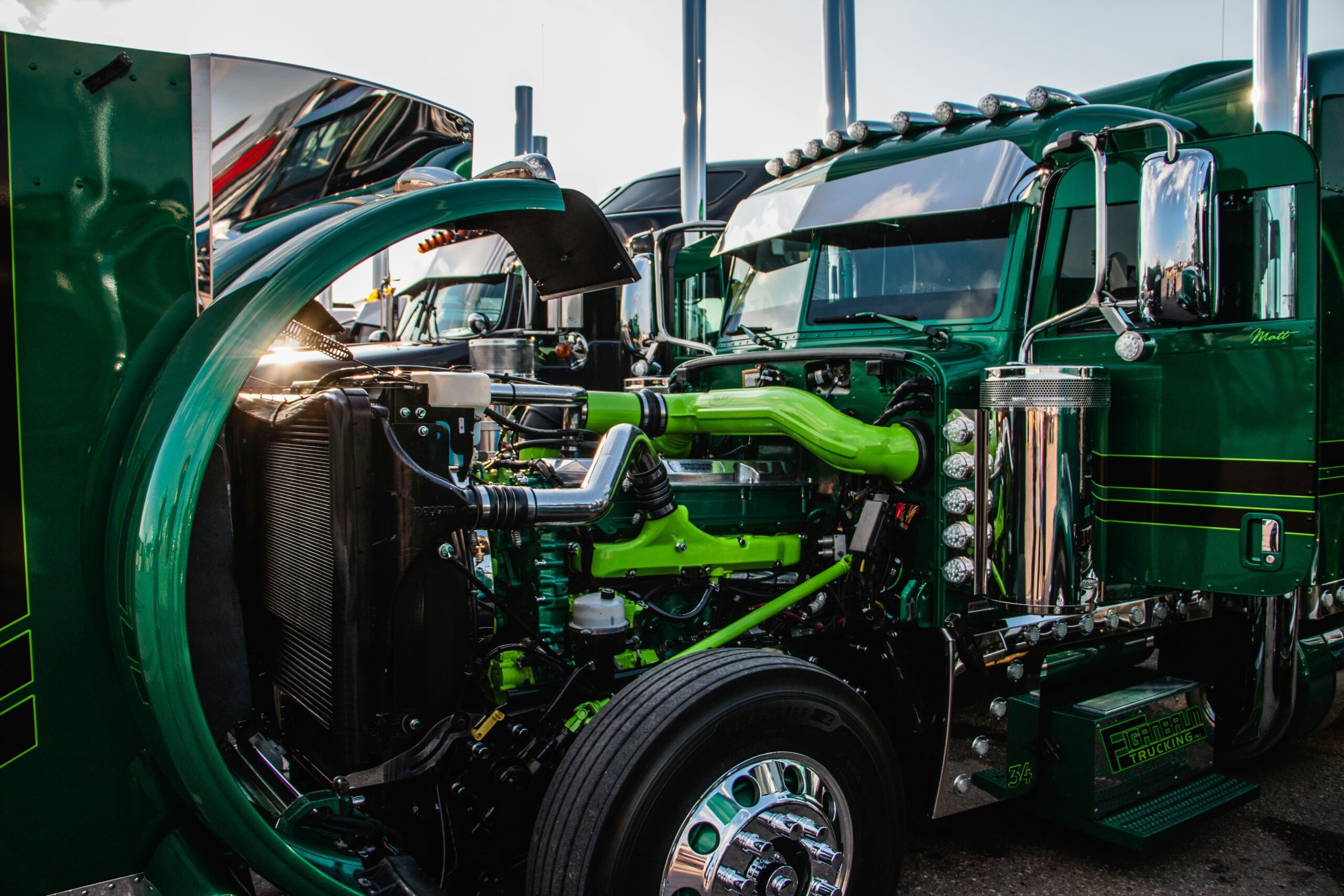 Top Reasons Trucking Businesses Fail (And How to Avoid Them)